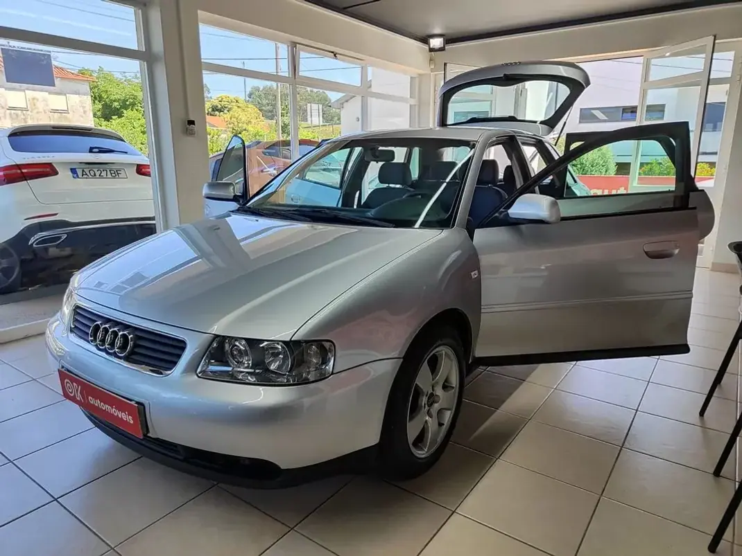 Audi A3 2002 - 5250 EUR, 330000 km - AUTO.MOTO.pt - 330000km - foto 22 de 32