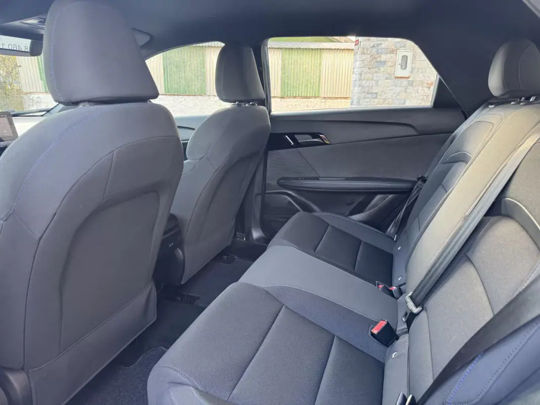 MG MG4 2022 - 18990 EUR, 77000 km - AUTO.MOTO.pt - 77000km - foto 16 de 36