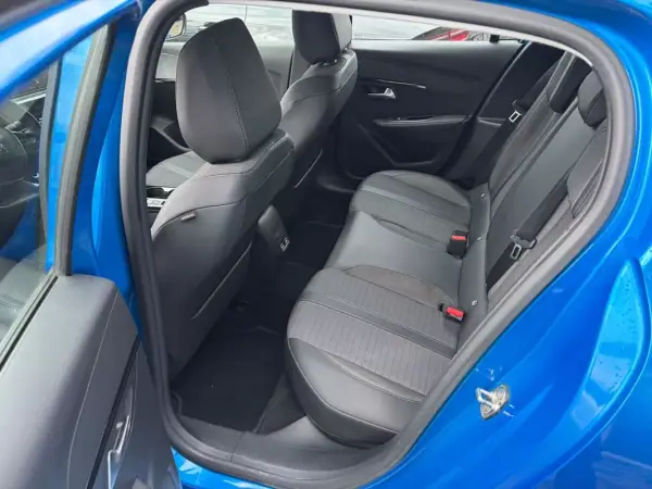 Peugeot 208 2021 - 12890 EUR, 75350 km - 75350km - foto 8 de 10
