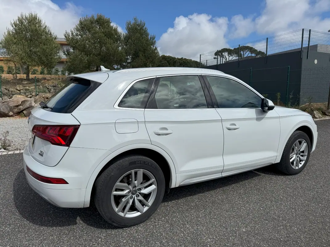 Audi Q5 2017 - 22000 EUR, 150000 km - AUTO.MOTO.pt - 150000km - foto 5 de 11
