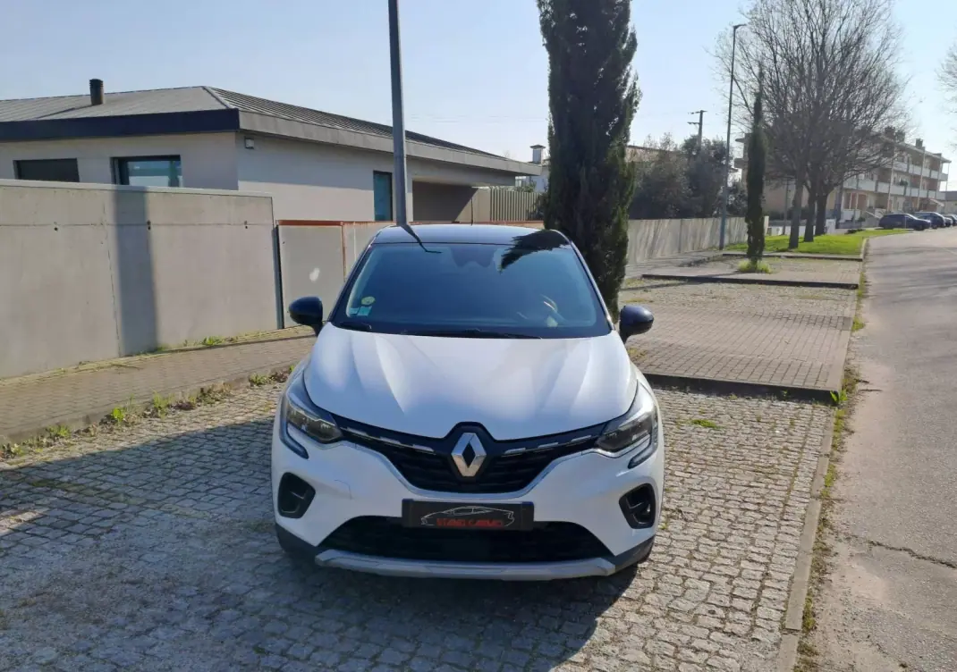Renault Captur 2019 - 19500 EUR, 119000 km - AUTO.MOTO.pt - 119000km - foto 2 de 15