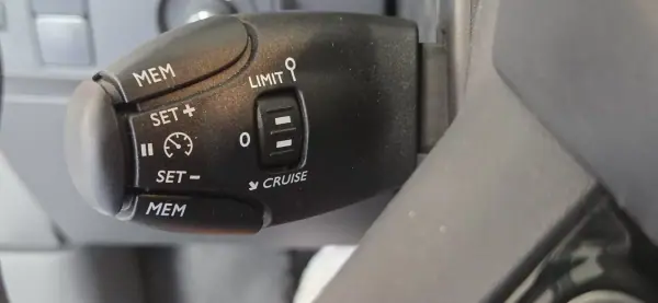 Citroën C3 2024 - 15900 EUR, 16675 km - AUTO.MOTO.pt - 16675km - foto 7 de 14
