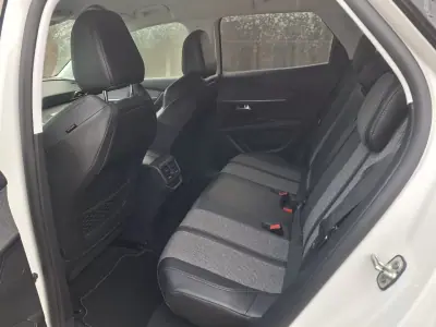 Peugeot 3008 2018 — photo 5 of 34