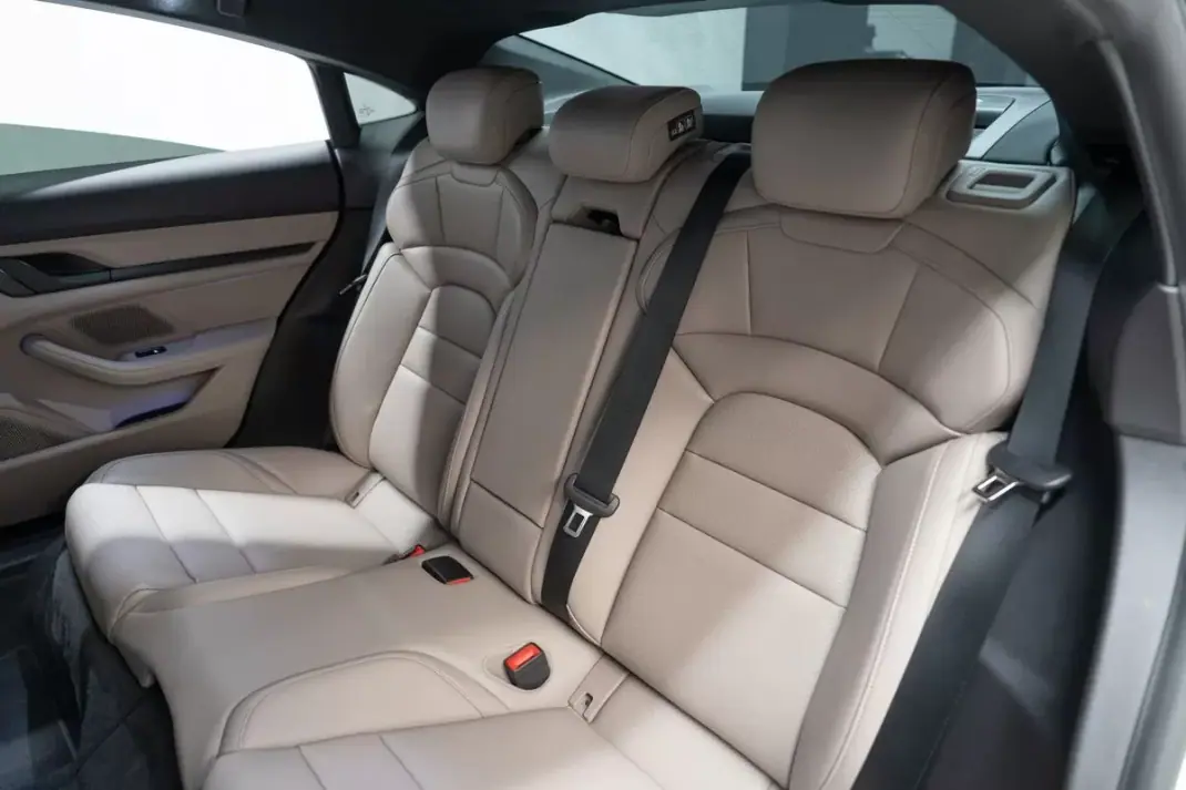 Porsche Taycan 2023 - 69950 EUR, 20000 km - 20000km - foto 53 de 53