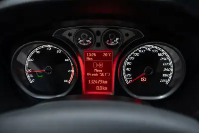 Ford Focus 2009 - 44950 EUR, 132000 km - AUTO.MOTO.pt - 132000km - foto 26 de 36