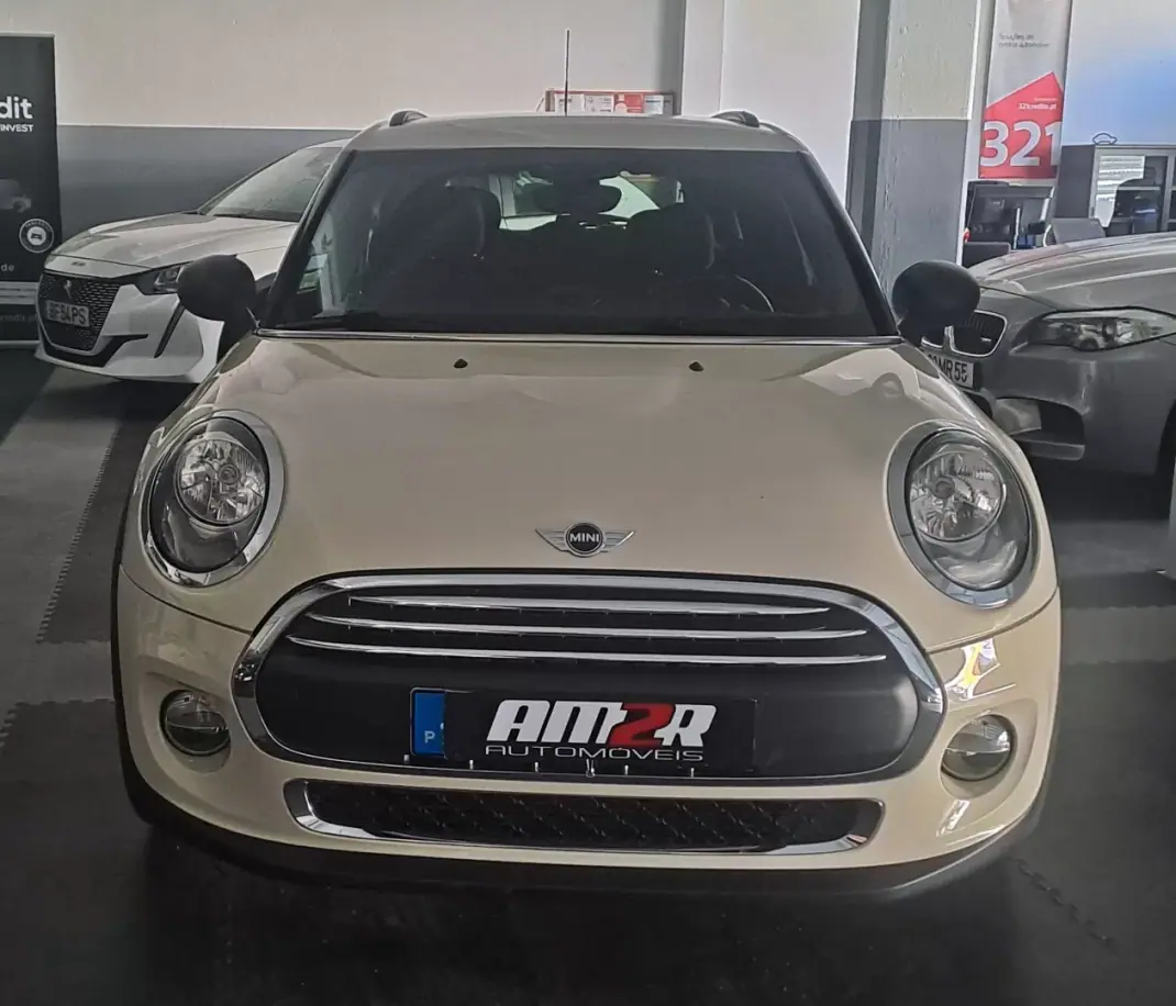 MINI 5 Portas 2015 - 12500 EUR, 130000 km - AUTO.MOTO.pt - 130000km - foto 2 de 19