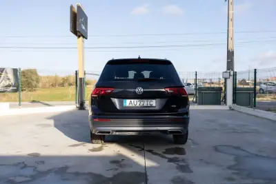 Volkswagen Tiguan Allspace 2018 - 29890 EUR, 105000 km - AUTO.MOTO.pt - 105000km - foto 40 de 41