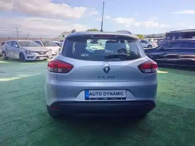 Renault Clio Break 2014 - 11890 EUR, 142223 km - AUTO.MOTO.pt - 142223km - foto 3 de 17