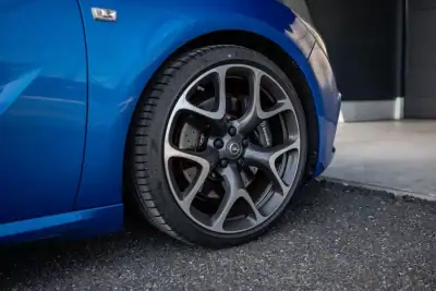 Opel Astra GTC 2013 - 23500 EUR, 109000 km - AUTO.MOTO.pt - 109000km - foto 46 de 47