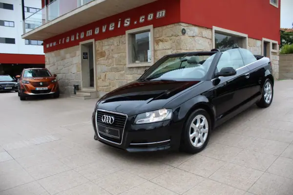 Audi A3 Cabrio 2010 - 11650 EUR, 117000 km - AUTO.MOTO.pt - 117000km - foto 5 de 25