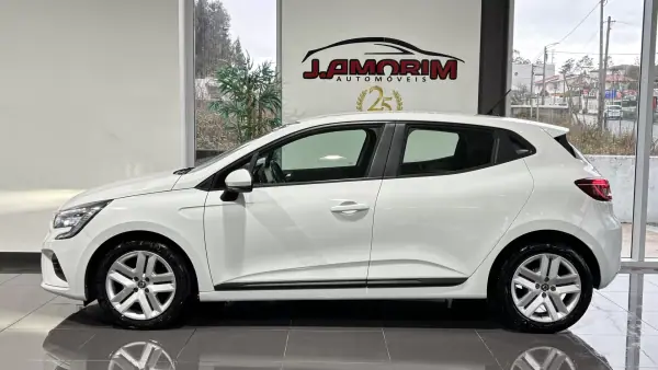 Renault Clio 2021 - 12600 EUR, 115121 km - AUTO.MOTO.pt - 115121km - foto 3 de 27
