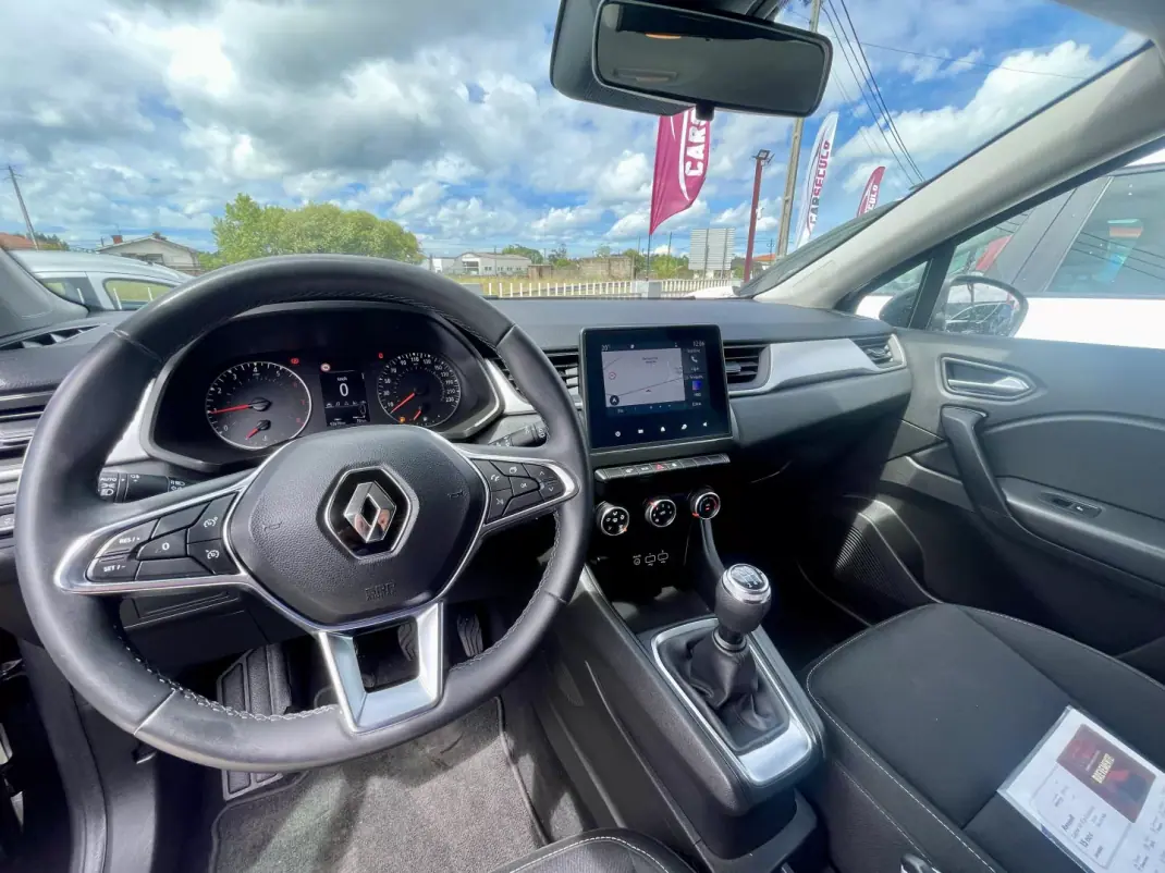 Renault Captur 2020 - 15750 EUR, 92616 km - AUTO.MOTO.pt - 92616km - foto 16 de 27