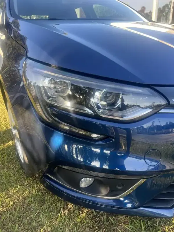 Renault Mégane Coupe 2017 - 14490 EUR, 193200 km - AUTO.MOTO.pt - 193200km - foto 2 de 13