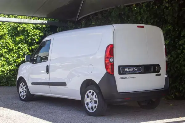 Fiat Doblo 2021 - 12900 EUR, 169000 km - AUTO.MOTO.pt - 169000km - foto 11 de 15