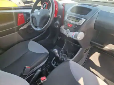 Peugeot 107 2012 - 6750 EUR, 163000 km - AUTO.MOTO.pt - 163000km - foto 11 de 12