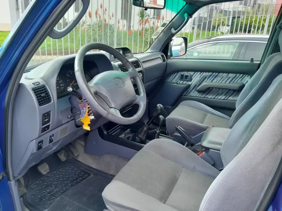 Toyota Land Cruiser 1997 - 24500 EUR, 135000 km - AUTO.MOTO.pt - 135000km - foto 16 de 24