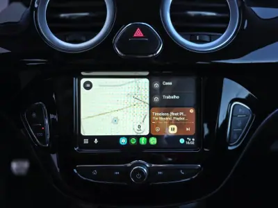 Opel Adam 2019 - 11900 EUR, 38000 km - AUTO.MOTO.pt - 38000km - foto 22 de 36