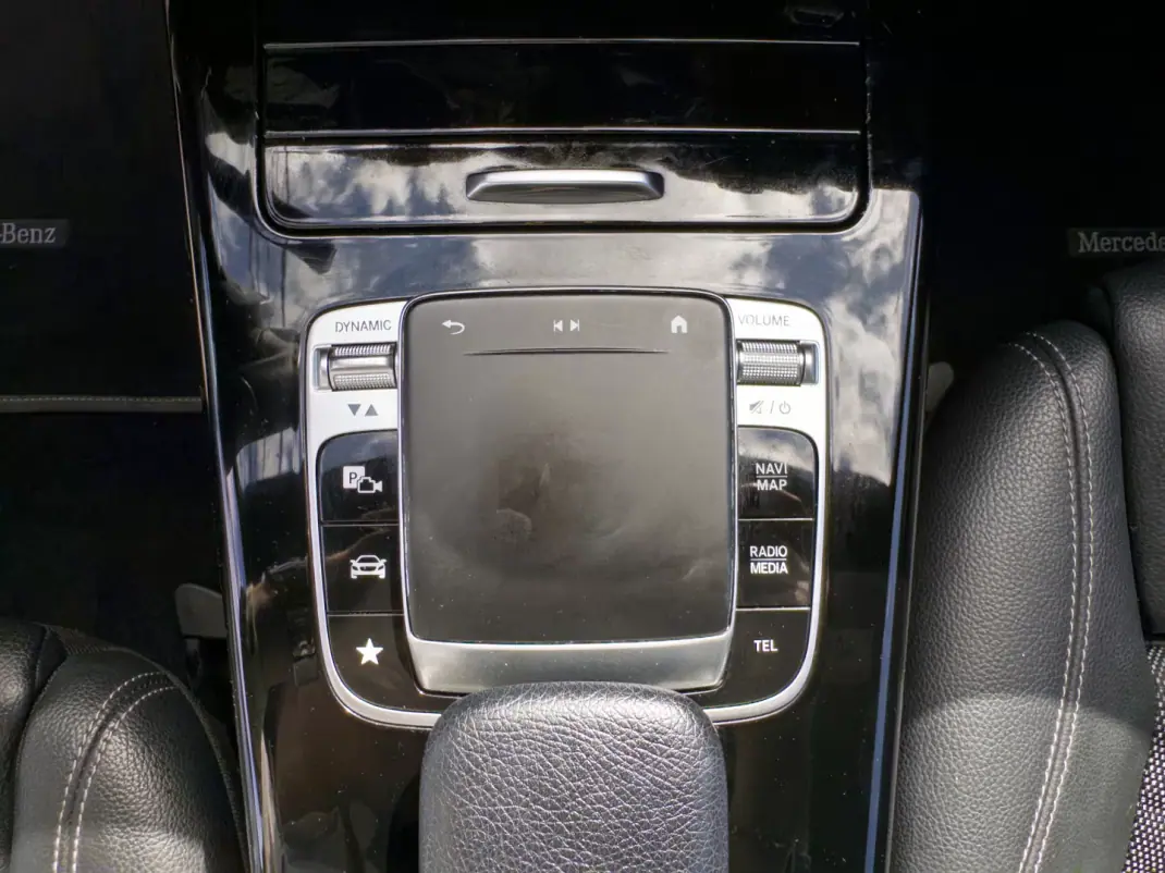 Mercedes-Benz A 180 2019 - 20990 EUR, 161000 km - AUTO.MOTO.pt - 161000km - foto 25 de 30