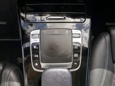 Mercedes-Benz A 180 2019 - 20990 EUR, 161000 km - AUTO.MOTO.pt - 161000km - foto 25 de 30