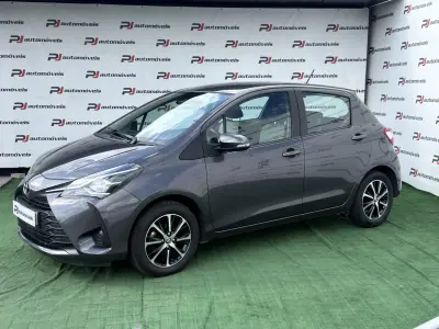 Toyota Yaris 2020 - 12990 EUR, 110000 km - AUTO.MOTO.pt - 110000km - foto 2 de 22