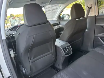 Peugeot 3008 2019 - 13900 EUR, 190000 km - AUTO.MOTO.pt - 190000km - foto 47 de 59