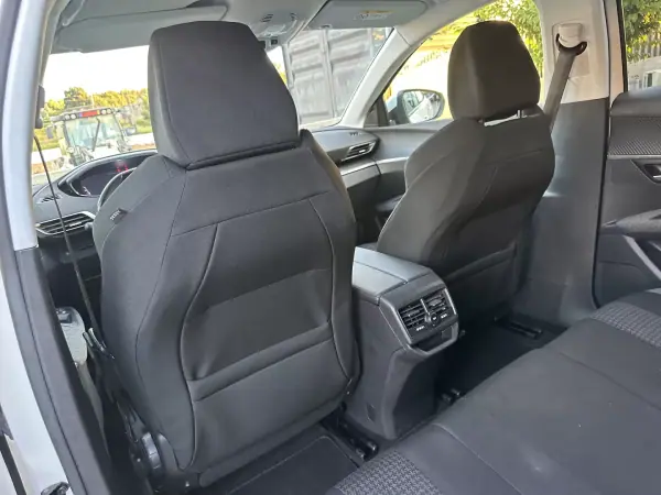 Peugeot 3008 2019 - 13900 EUR, 190000 km - AUTO.MOTO.pt - 190000km - foto 47 de 59