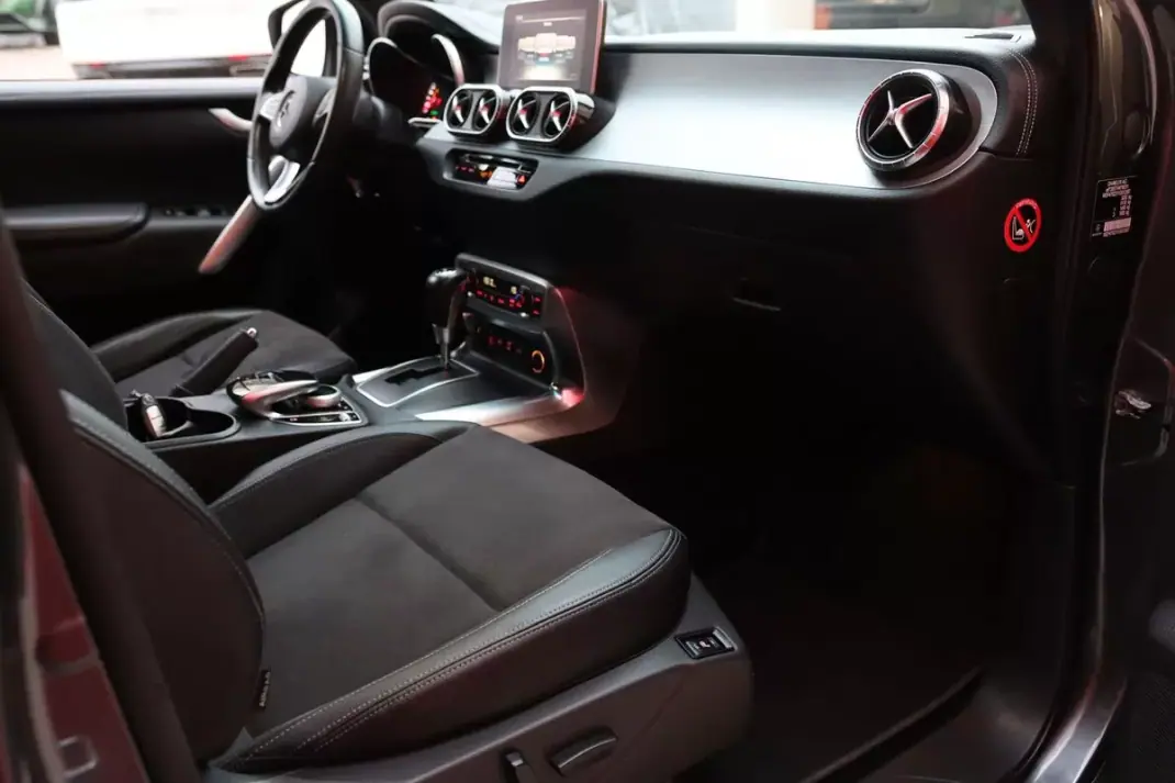 Mercedes-Benz X 250 2018 - 42700 EUR, 110331 km - AUTO.MOTO.pt - 110331km - foto 27 de 30