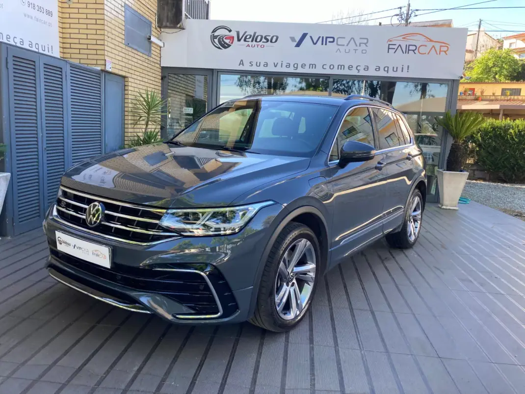 Volkswagen Tiguan 2022 - 32900 EUR, 65994 km - AUTO.MOTO.pt - 65994km - foto 1 de 24