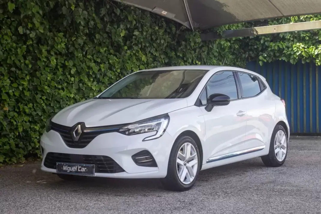 Renault Clio 2021 - 13500 EUR, 156000 km - AUTO.MOTO.pt - 156000km - foto 3 de 14