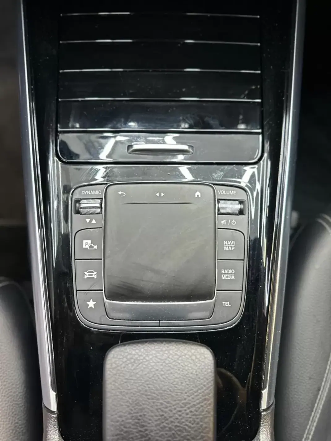 Mercedes-Benz GLA 250 2022 - 34000 EUR, 107000 km - AUTO.MOTO.pt - 107000km - foto 20 de 28