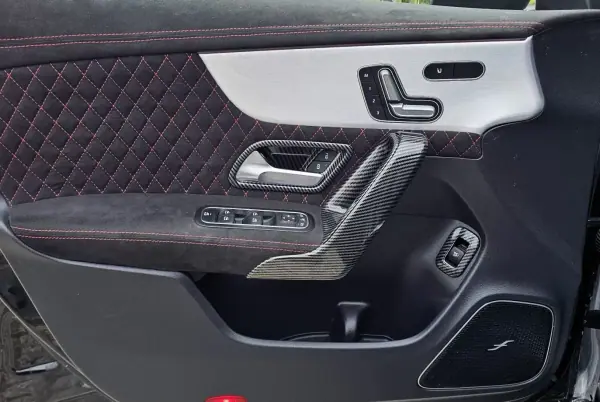 Mercedes-Benz CLA 45 AMG 2020 - 57500 EUR, 49000 km - AUTO.MOTO.pt - 49000km - foto 19 de 40