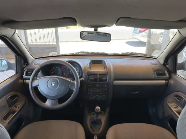 Renault Clio 2004 - 3250 EUR, 222926 km - AUTO.MOTO.pt - 222926km - foto 18 de 28