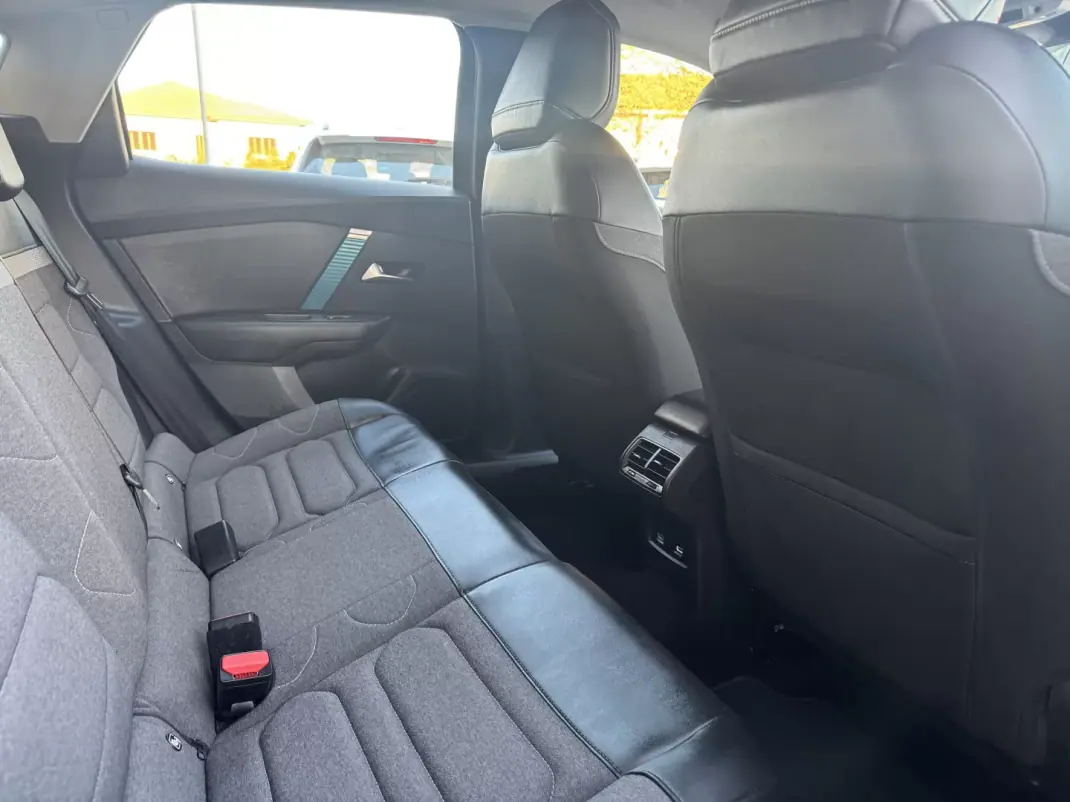 Citroën e-C4 2022 - 18500 EUR, 93000 km - AUTO.MOTO.pt - 93000km - foto 18 de 45