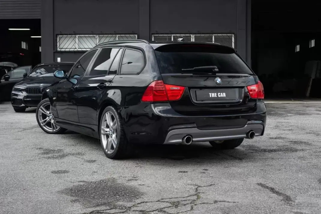 BMW 318 2010 - 11900 EUR, 321000 km - AUTO.MOTO.pt - 321000km - foto 5 de 18