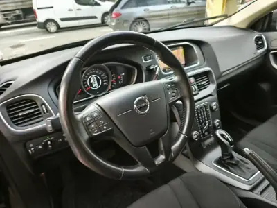 Volvo V40 Cross Country 2017 - 18500 EUR, 100000 km - AUTO.MOTO.pt - 100000km - foto 21 de 34