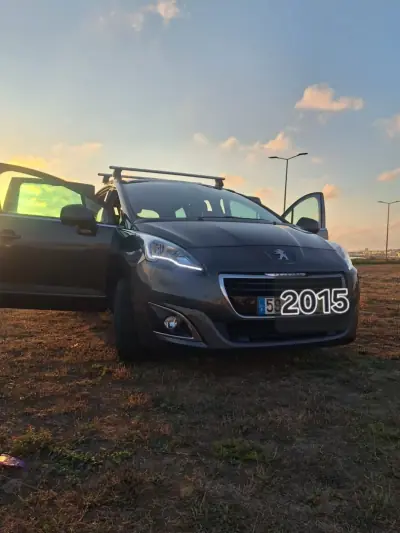 Peugeot 5008 2015 - 8490 EUR, 225000 km - AUTO.MOTO.pt - 225000km - foto 7 de 10