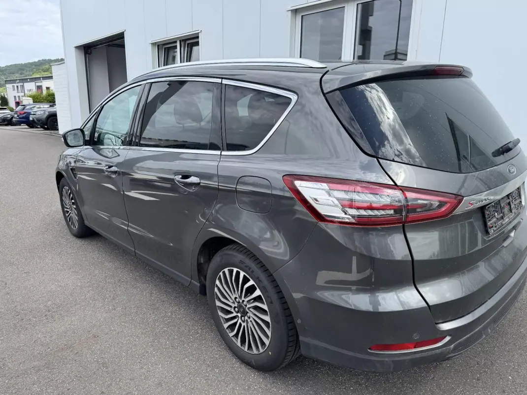 Ford S-Max 2019 - 19990 EUR, 100000 km - 100000km - foto 3 de 19
