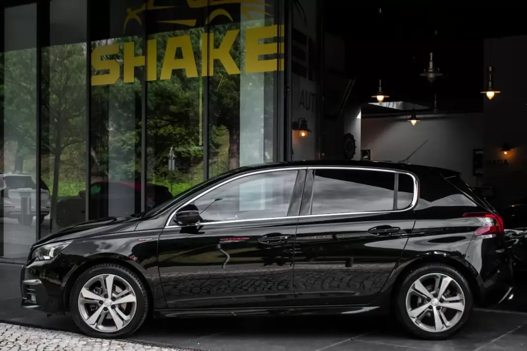 Peugeot 308 2020 - 17990 EUR, 142466 km - AUTO.MOTO.pt - 142466km - foto 5 de 45