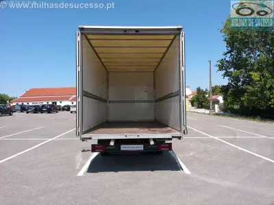 Iveco 2015 - 17850 EUR, 206000 km - AUTO.MOTO.pt - 206000km - foto 7 de 15