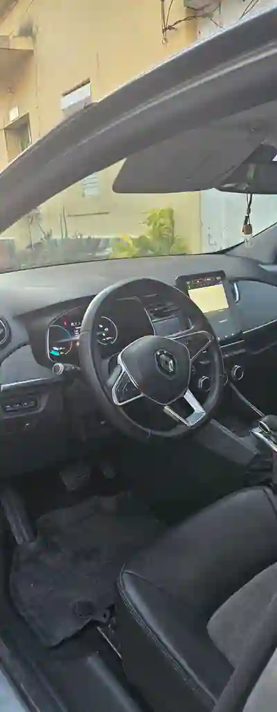 Renault Zoe 2020 - 16500 EUR, 85000 km - 85000km - foto 7 de 12