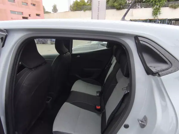 Renault Clio 2024 - 16900 EUR, 57320 km - 57320km - foto 15 de 16