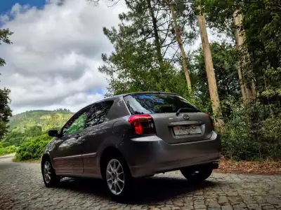 Toyota Corolla 2002 - 11900 EUR, 196000 km - AUTO.MOTO.pt - 196000km - foto 9 de 23