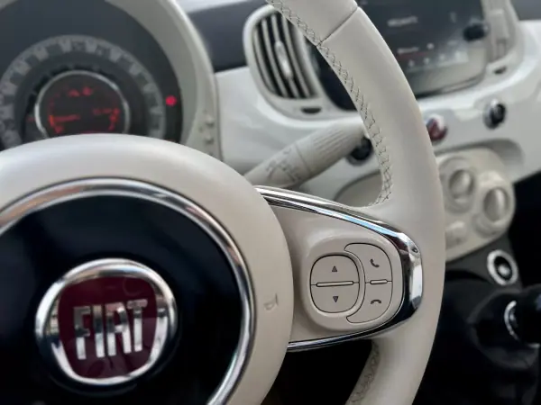 Fiat 500C 2019 - 10950 EUR, 88000 km - AUTO.MOTO.pt - 88000km - foto 19 de 24