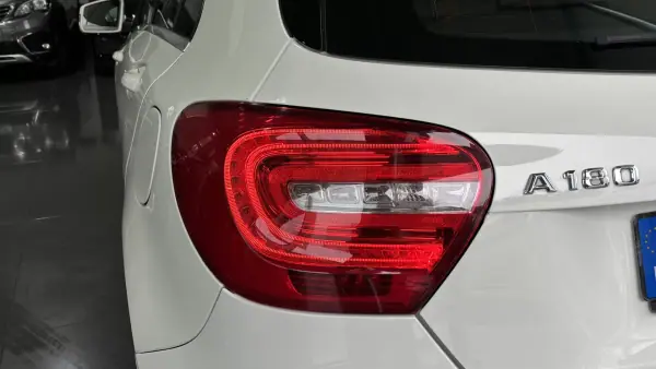 Mercedes-Benz A 180 2014 - 14650 EUR, 191121 km - AUTO.MOTO.pt - 191121km - foto 34 de 34