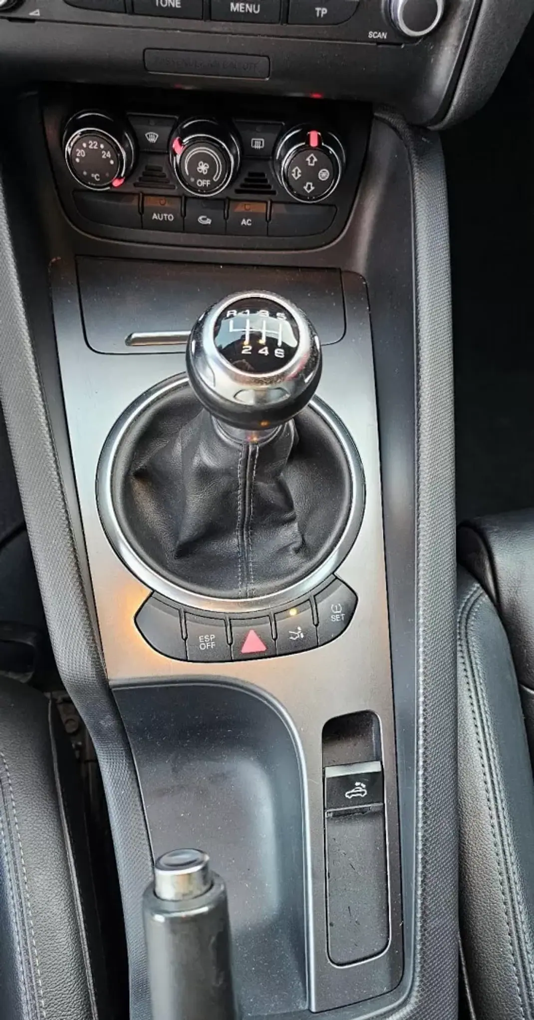 Audi TT Roadster 2007 - 17500 EUR, 175000 km - 175000km - foto 10 de 26