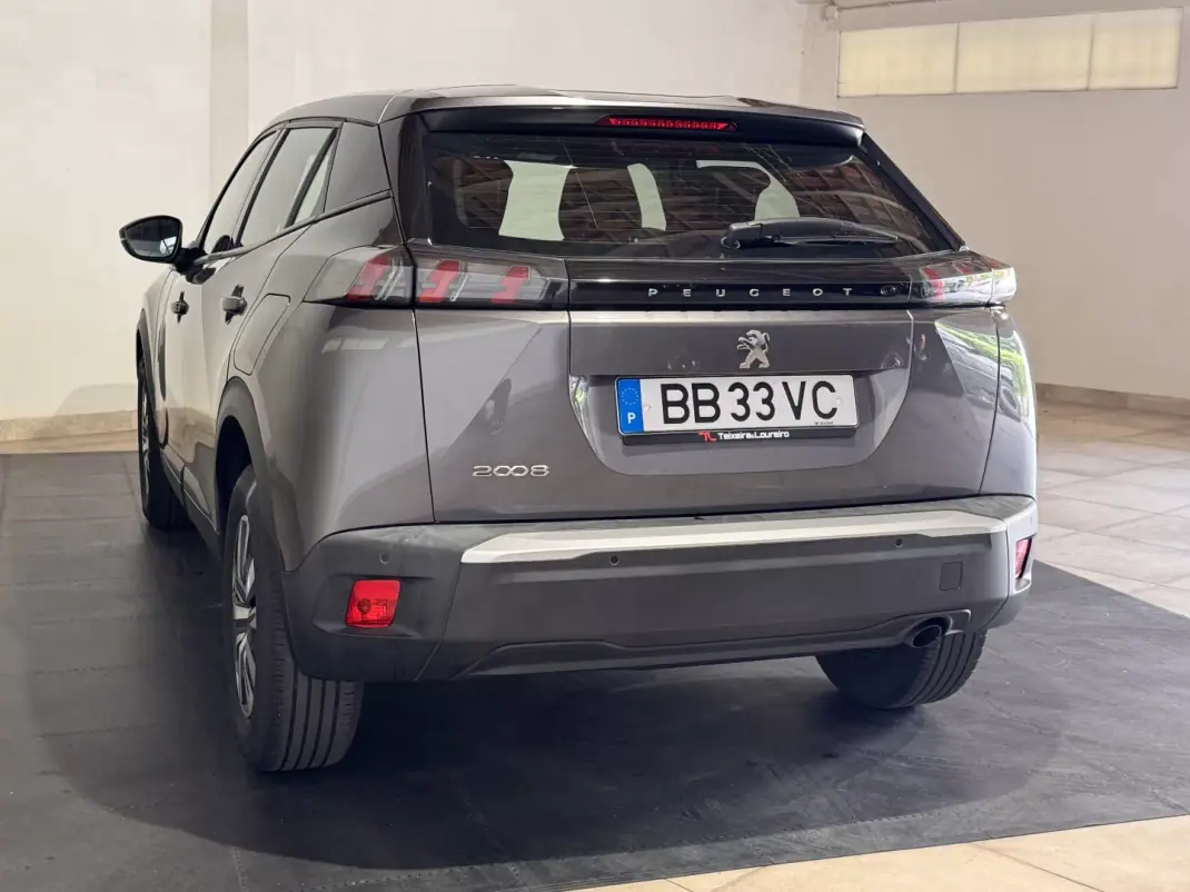 Peugeot 2008 2023 - 16500 EUR, 36030 km - 36030km - foto 7 de 22