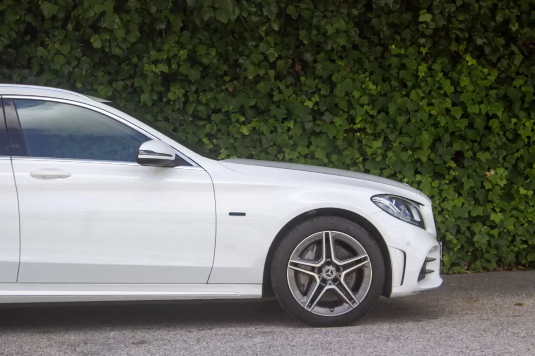 Mercedes-Benz C 300 2020 - 29900 EUR, 130000 km - 130000km - foto 5 de 16