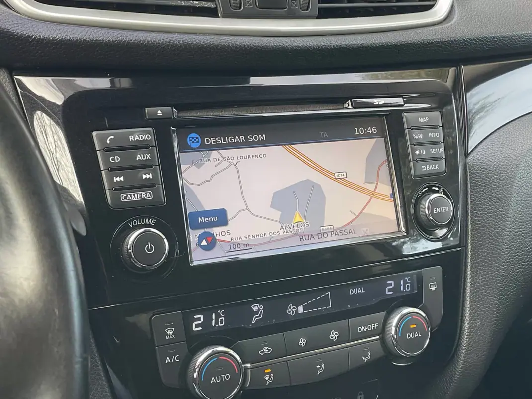 Nissan Qashqai 2017 - 13700 EUR, 243000 km - AUTO.MOTO.pt - 243000km - foto 21 de 28