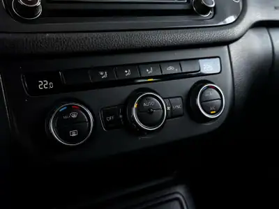 Volkswagen Tiguan 2016 - 16990 EUR, 190300 km - AUTO.MOTO.pt - 190300km - foto 27 de 34