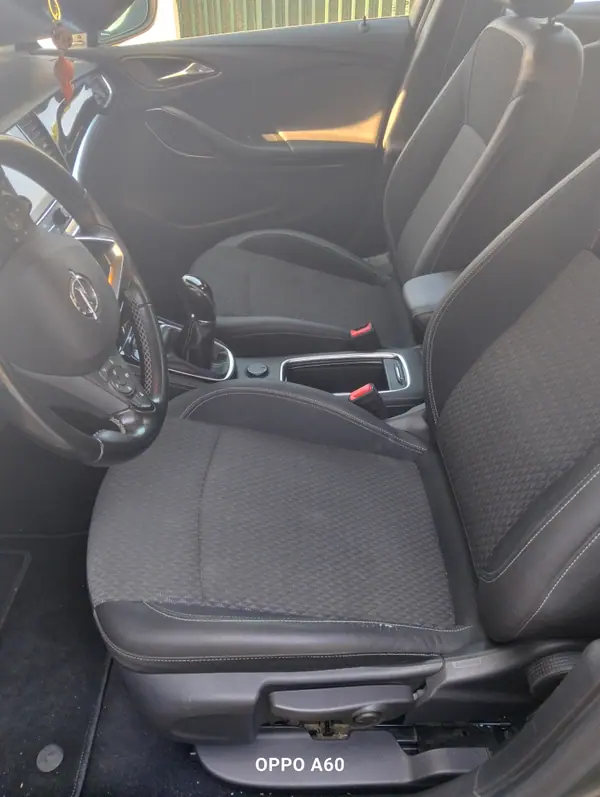 Opel Astra Sports Tourer 2017 - 8000 EUR, 166 km - 166km - foto 5 de 9